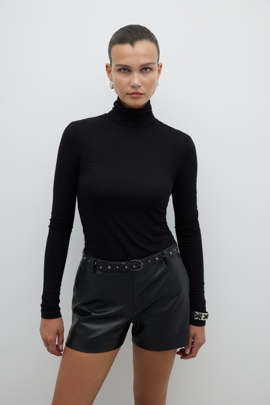 Balıkçı Yaka Uzun Kol Basic T-shirt Siyah - 1