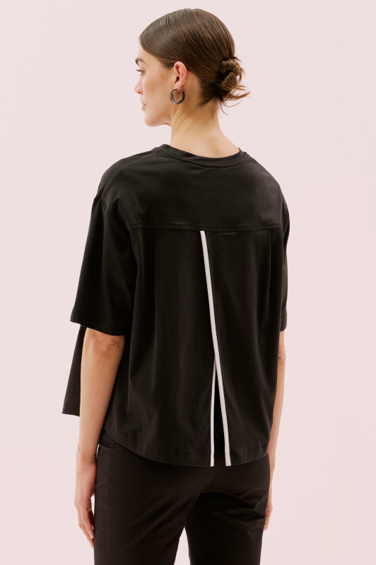 Biye Detaylı Arkası Yırtmaçlı T-shirt Siyah - Roman