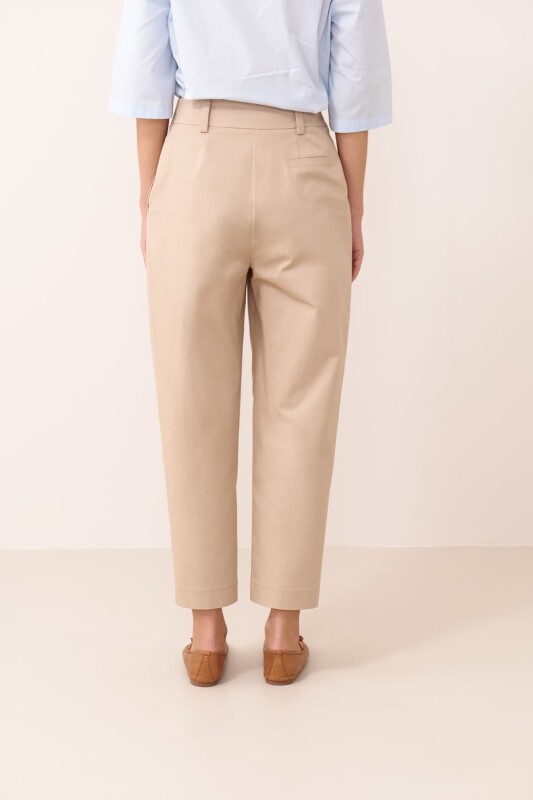 Double Pleated Carrot Trousers Beige - Roman (1)