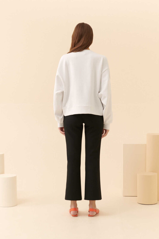  Cut Out Detaylı Sweatshirt Beyaz - 2