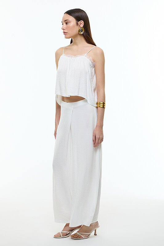 Dantel Detaylı İnce Askılı Bluz Beyaz - 4