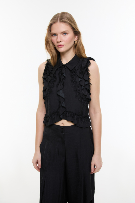 Dantel ve Volan Detaylı Kolsuz Gömlek Siyah - 3