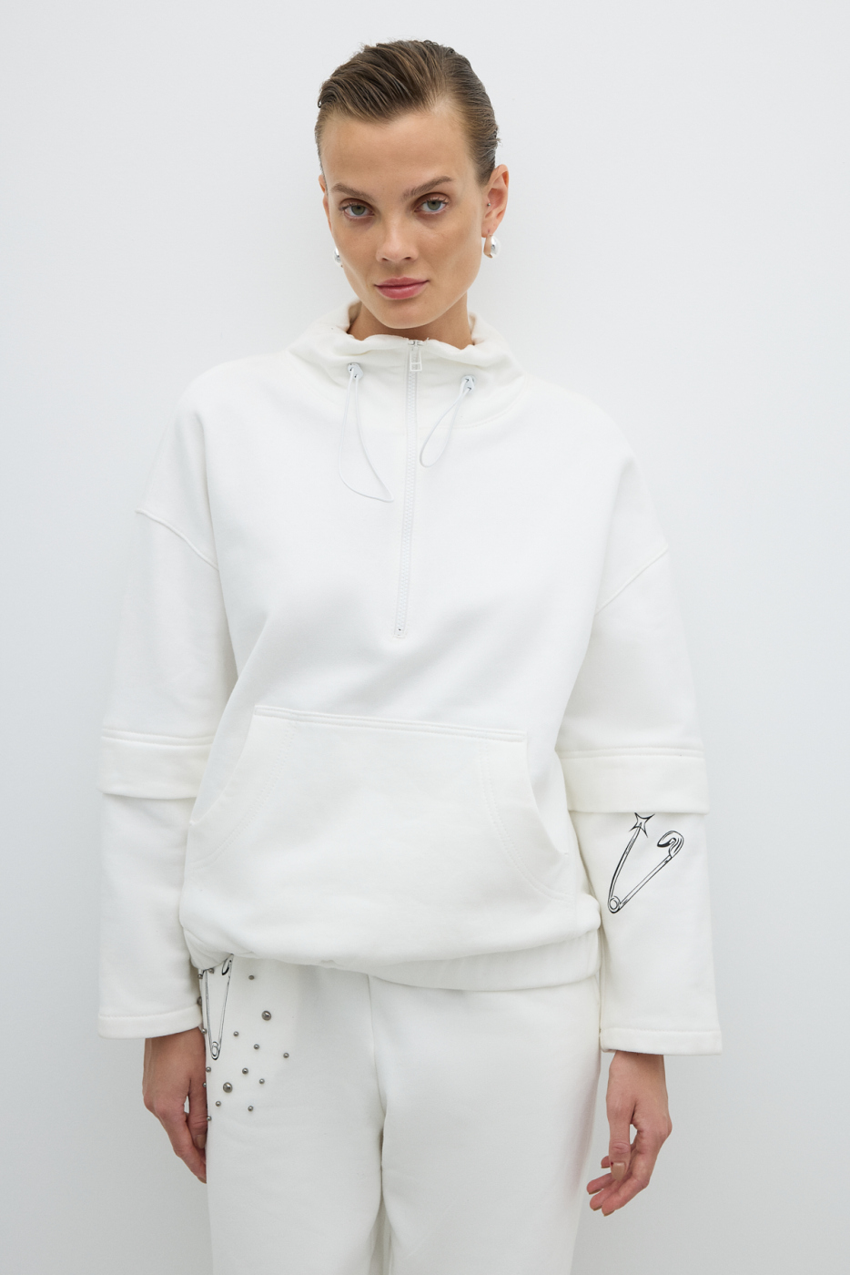 Dik Yaka Fermuarlı Trok Detaylı Sweatshirt Beyaz - 1