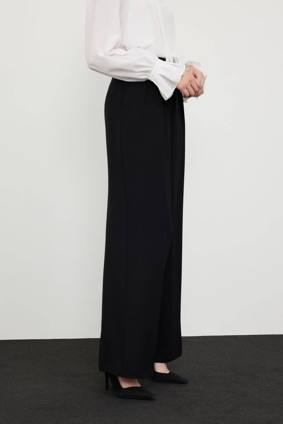 Geniş Paça Pileli Crep Pantolon Siyah - 4