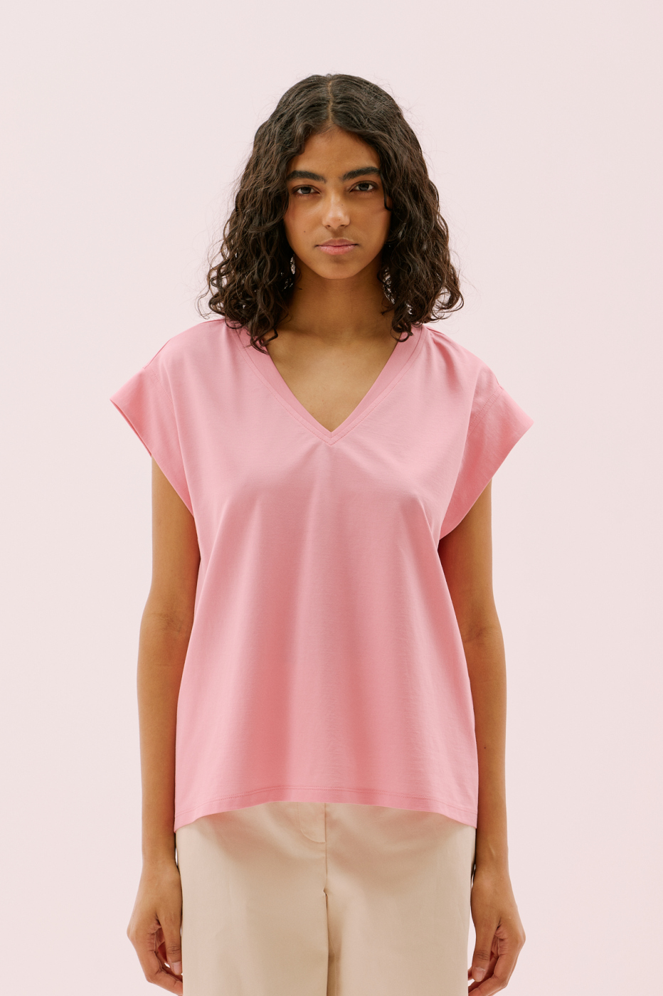 Düşük Omuzlu V Yaka T-shirt Pembe - 1