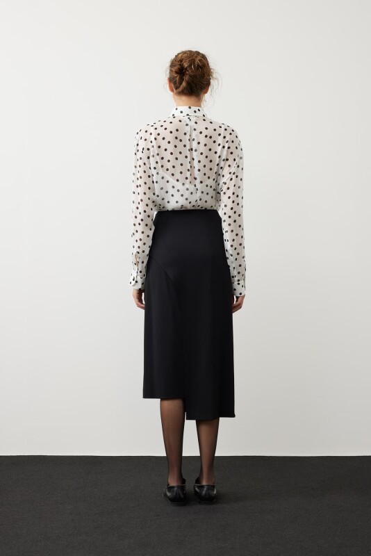 Etek Siyah - Roman (1)