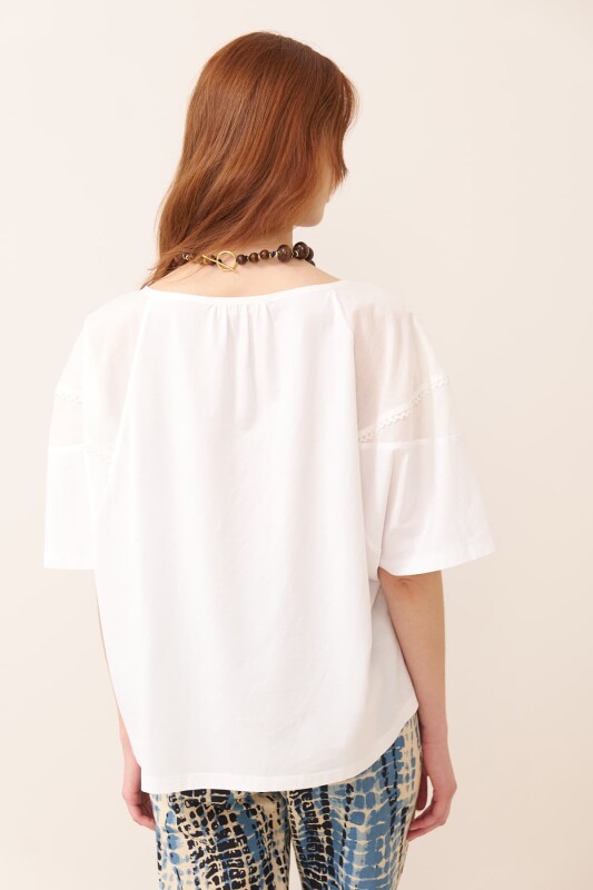 Scallop Detailed Off Shoulder Blouse White - Roman (1)