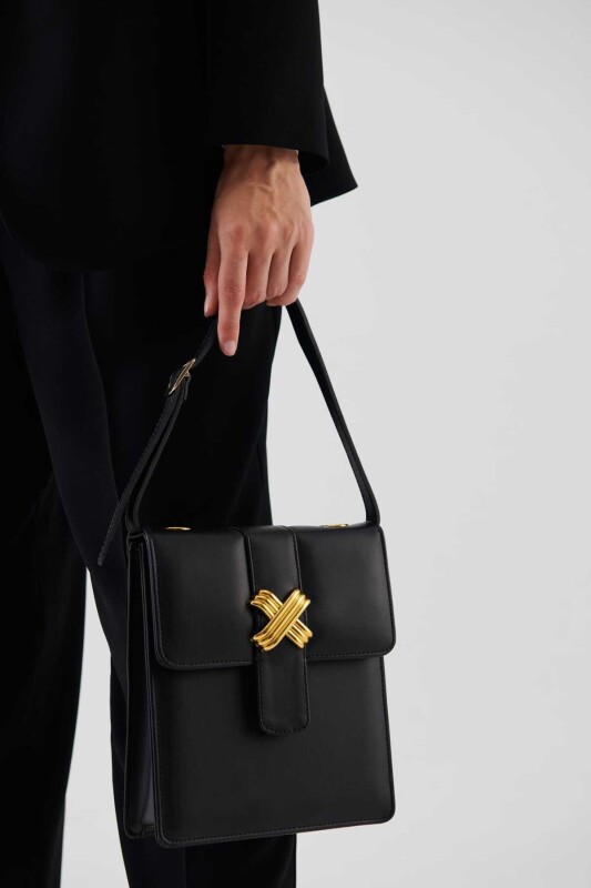  Gold Rengi Aksesuarlı Çanta Siyah - Roman (1)