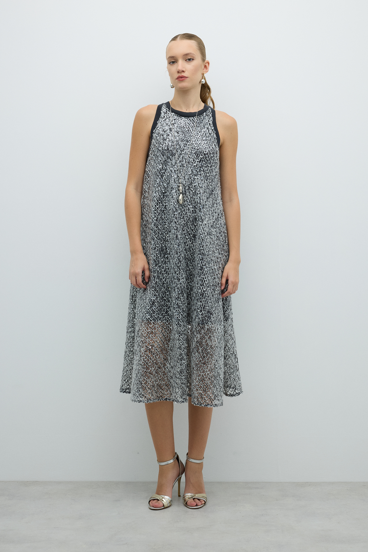 Halter Yaka Midi Boy Elbise Standart Renk