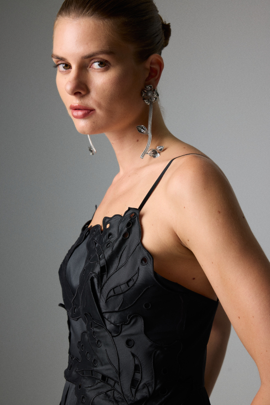 İnce Askılı Brode Detaylı Tafta Elbise Siyah - 3