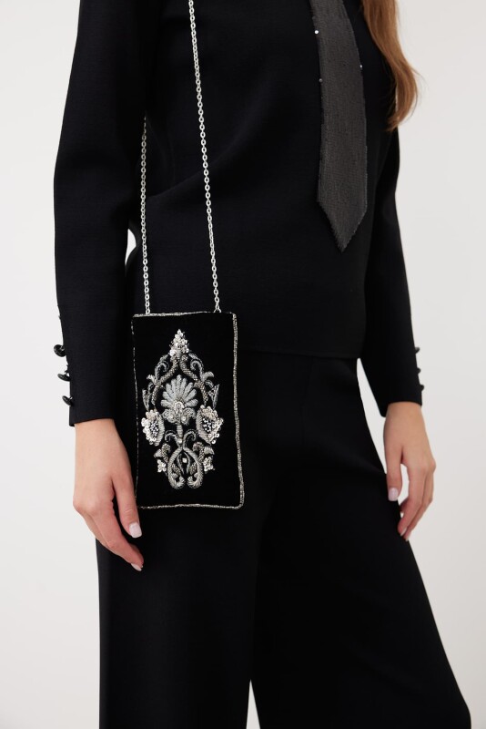 Embroidered Velvet Phone Holder Original - Roman (1)