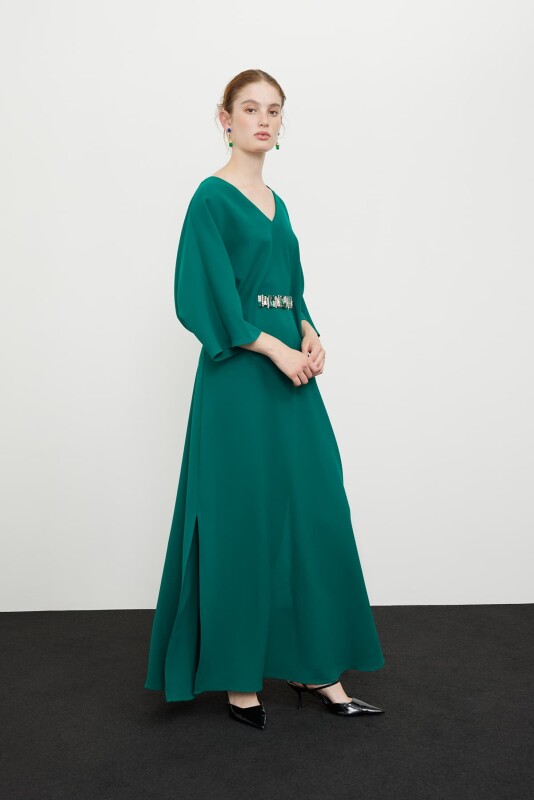 Beli Taşlı V Yaka Maxı Boy Crep Elbise Yeşil - 1