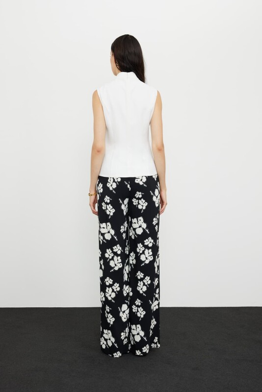 Volanlı Kolsuz Crep Bluz Ekru - 2