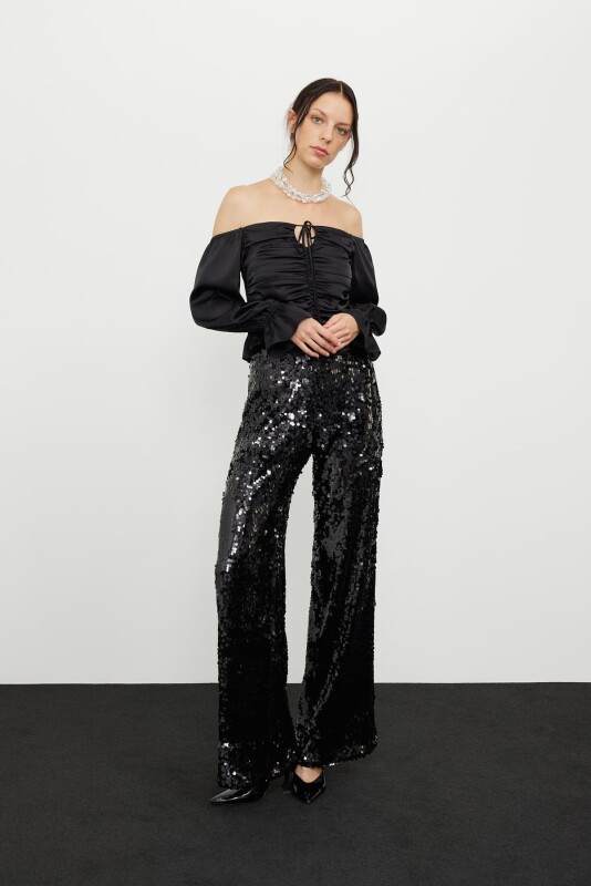 Saten Düşük Omuz Gipeli Bluz Siyah - 3