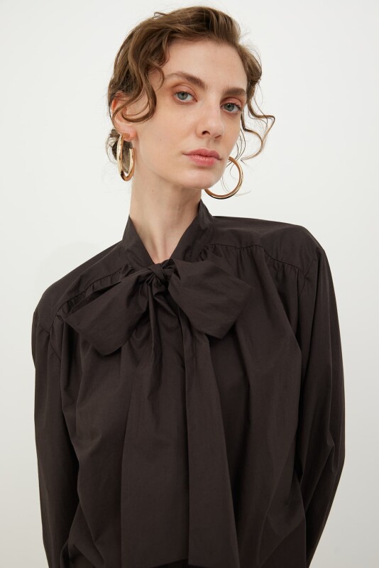 Fiyonk Detaylı Balon Kol Poplin Gömlek Kahve - 3