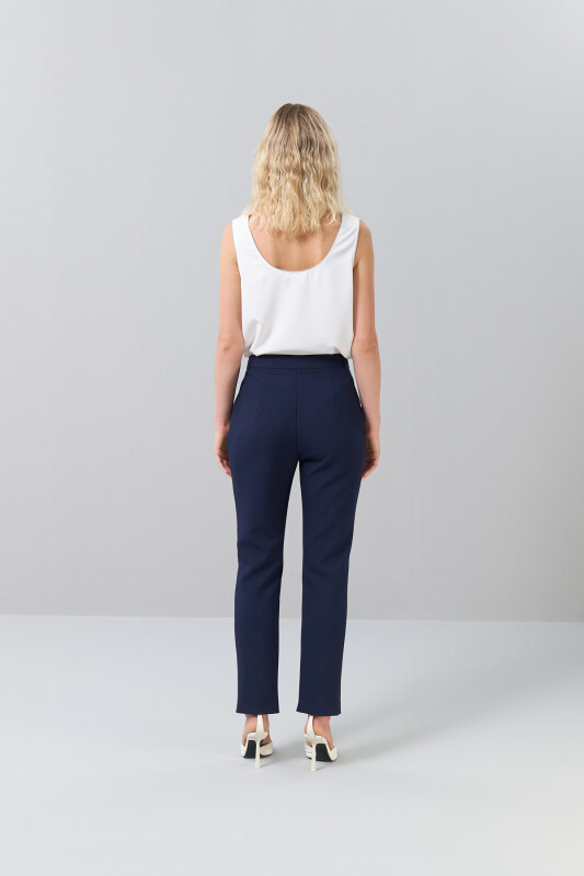 Paçaları Gold Düğme Detaylı Pantolon Lacivert - Roman (1)