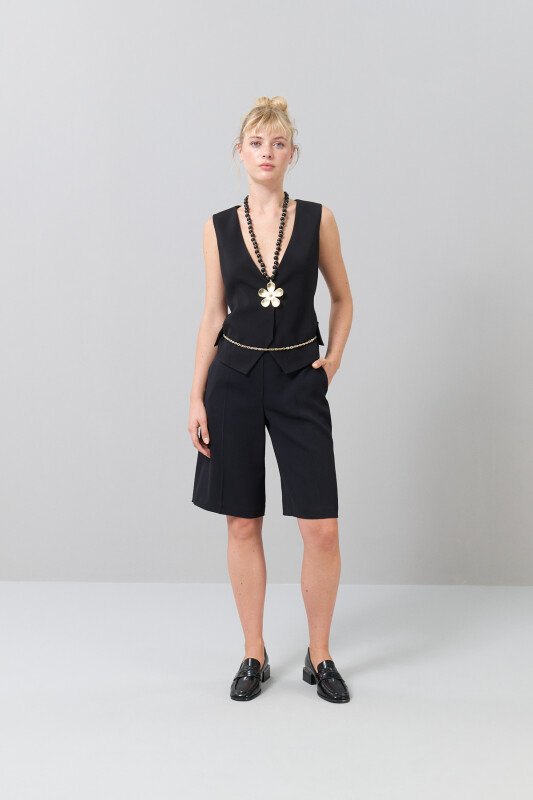 Gold Zincir Detaylı Yelek Siyah - Roman (1)