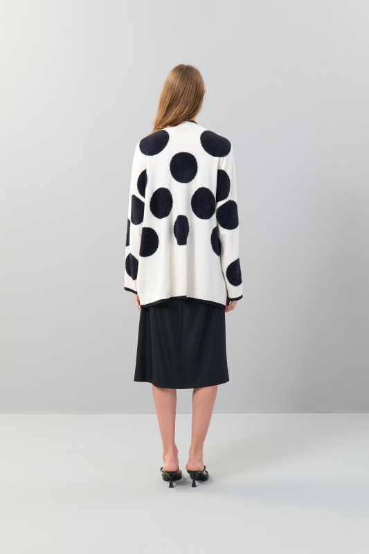 Yün Hırka Siyah-Ekru - Roman (1)