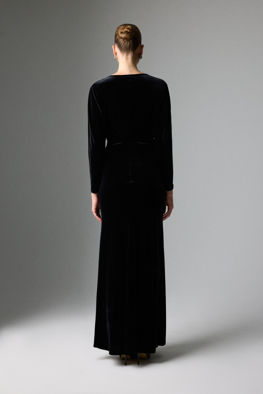 Kruvaze Görünümlü Yırtmaçlı Maksi Boy Kadife Elbise Siyah - Roman (1)