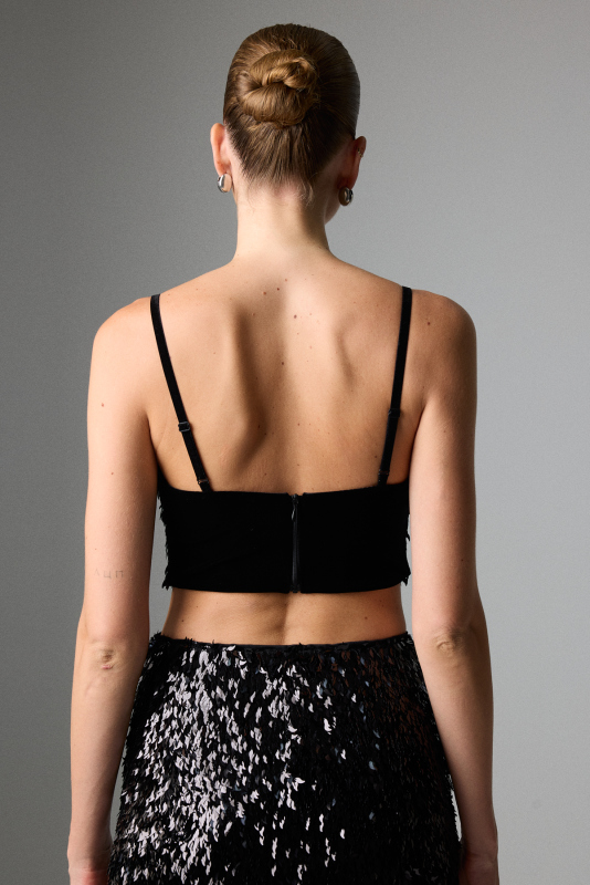 Kalp Yaka İnce Askılı Arkası Kadife Detaylı Payet Büstiyer Siyah - 2