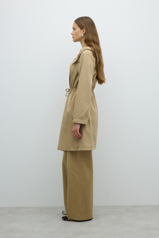 Kapüşonlu Belden Bağlama Detaylı Yırtmaçlı Mont Bej - 3