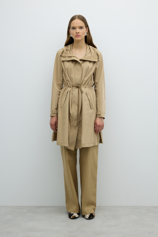 Kapüşonlu Belden Bağlama Detaylı Yırtmaçlı Mont Bej - Roman