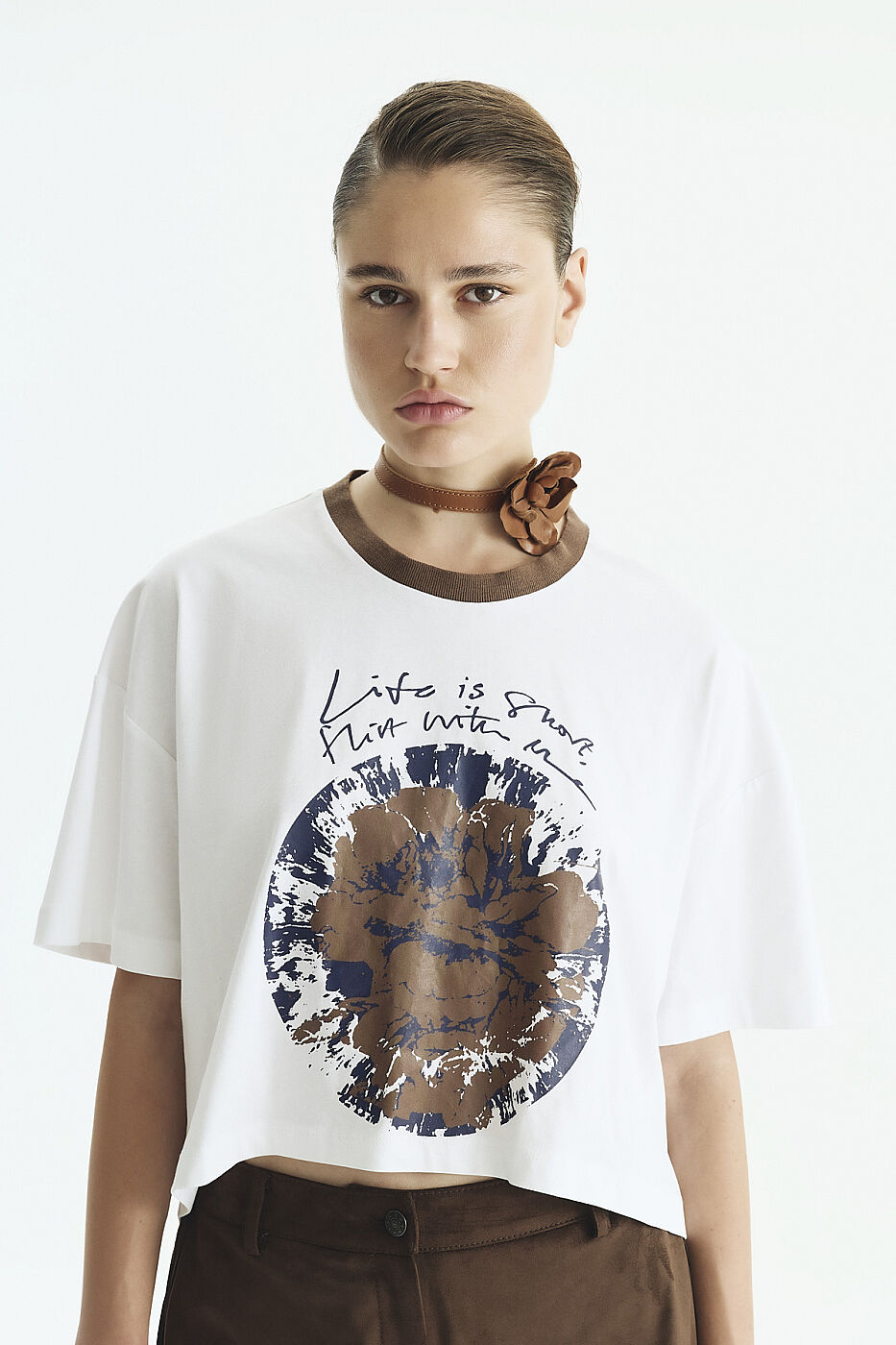 Önü Baskılı Asimetrik Kısa Kol T-Shirt Beyaz - 1