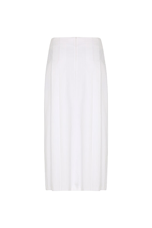 Pileli Etek Beyaz - Roman (1)