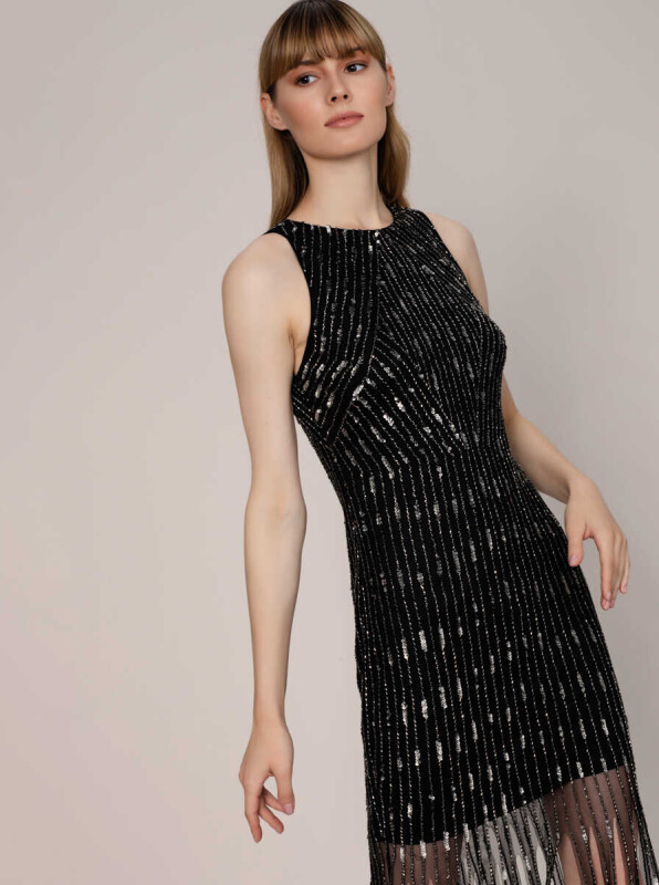  Püskül Detaylı İşlemeli Gece Elbisesi Siyah - 3