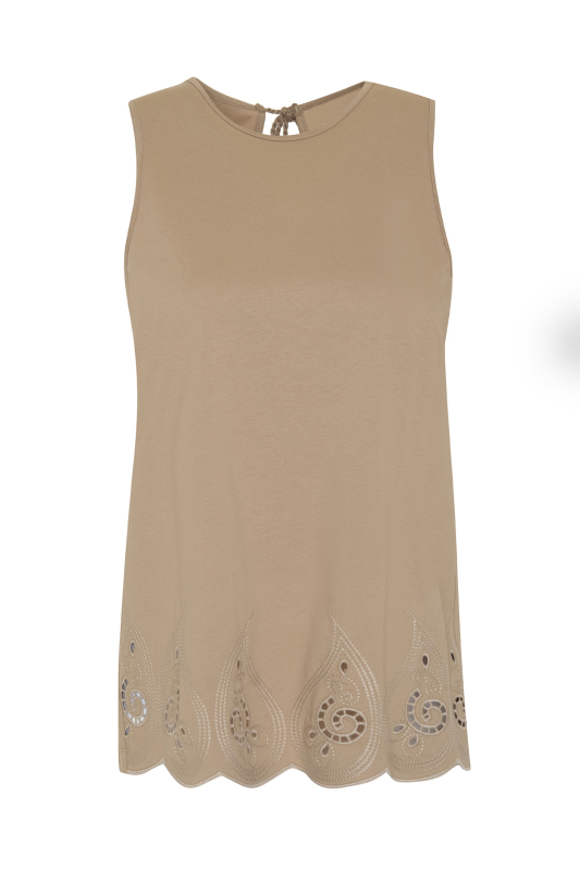 Şal Desenli Embrode Nakışlı T-shirt Kahve - 4