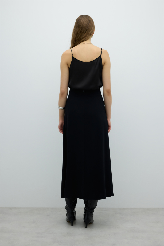 Şerit Detaylı Önden Yırtmaçlı Midi Boy Etek Siyah - 2