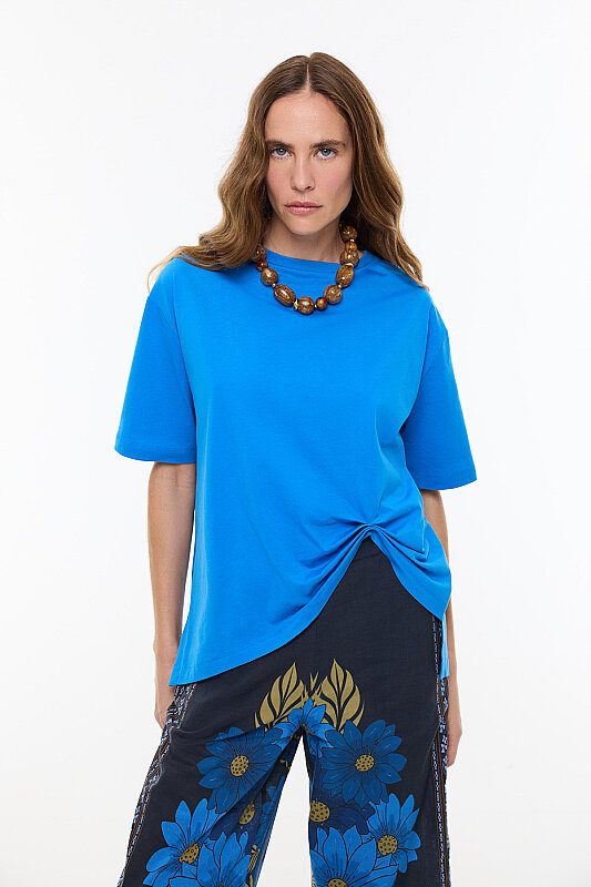 Sırt Baskılı Asimetrik T-shirt Turkuaz - Roman