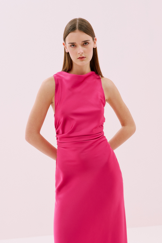 Sırt Dekolteli Degaje Yaka Midi Boy Saten Elbise Fuşya - 3