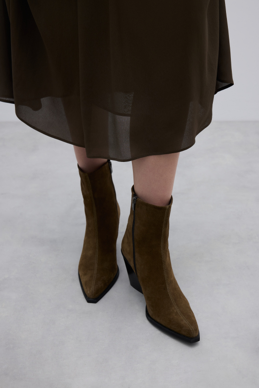 Süet Topuklu Yarım Bot Yağ Yeşili - Roman