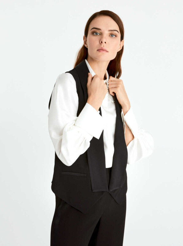  Pocket Detailed Vest Black - Roman