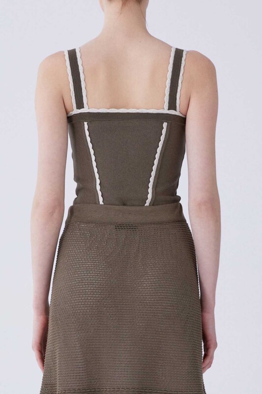Haki Crop Triko Haki - Roman (1)