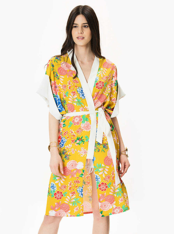 Belden Bağlamalı Floral Desenli Kimono Standart Renk - Roman