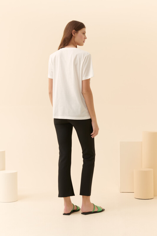 V Yaka Baskılı T-Shirt Beyaz - Roman (1)