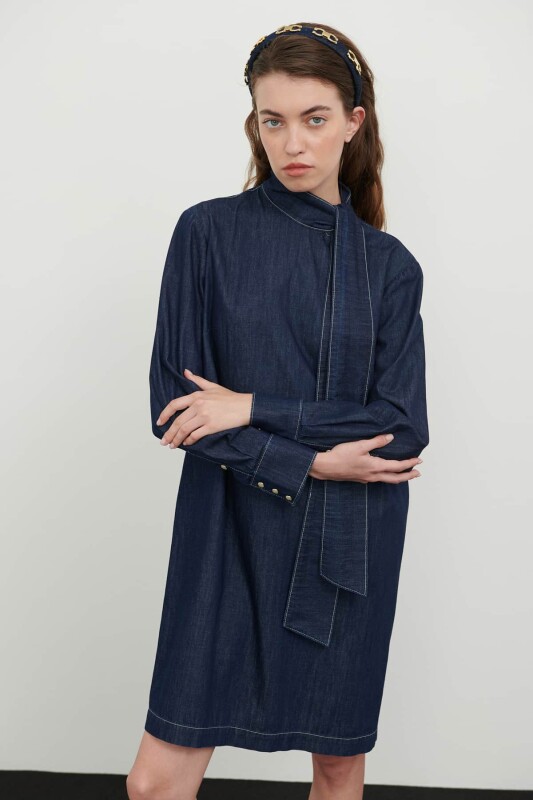 Yakası Fularlı Denim Elbise Lacivert - Roman