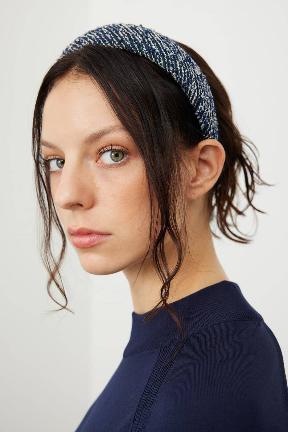 Siyah Kırçıllı Taç Standart Renk - 1