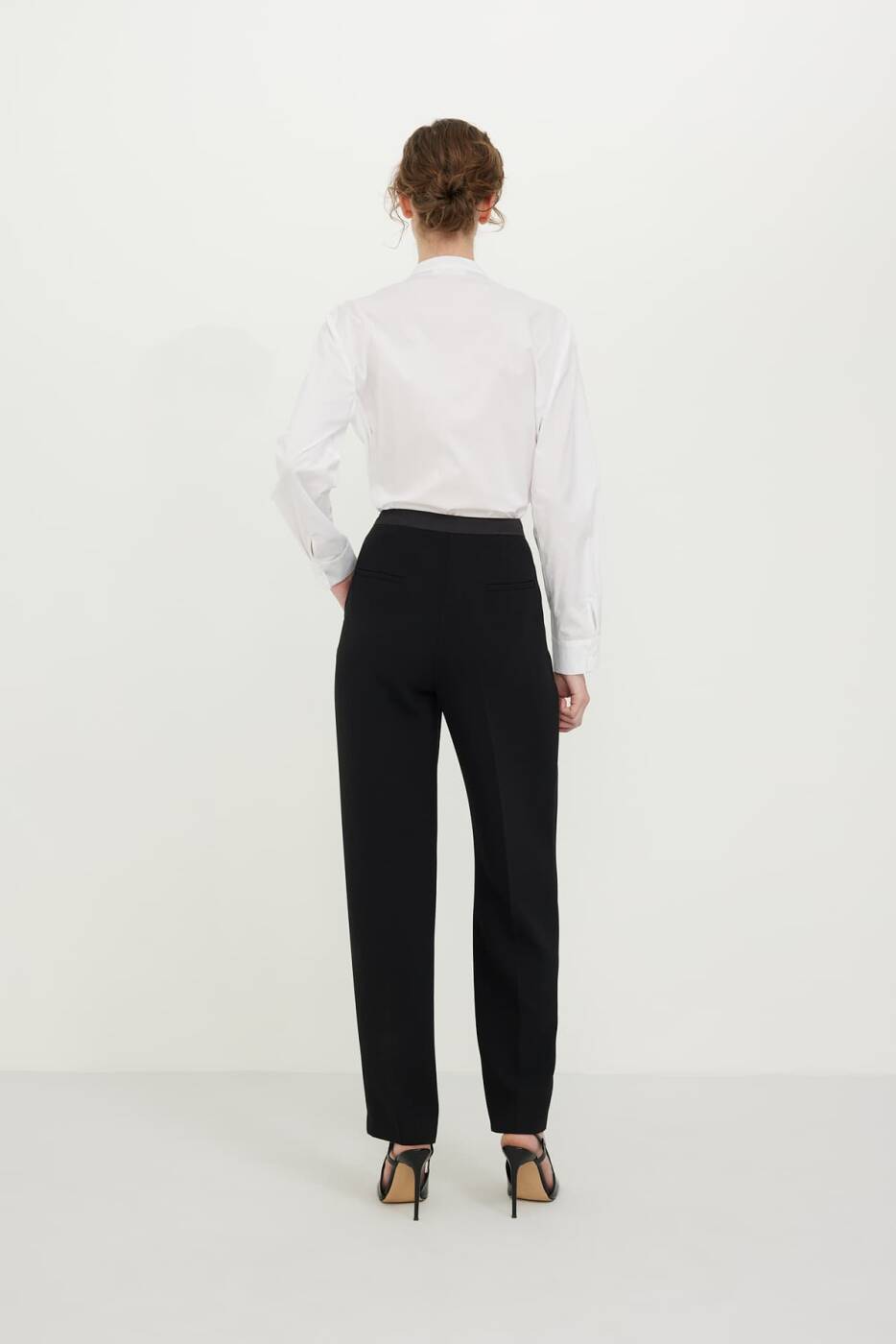 Beli Saten Kemerli Havuç Crep Pantolon Siyah - 2
