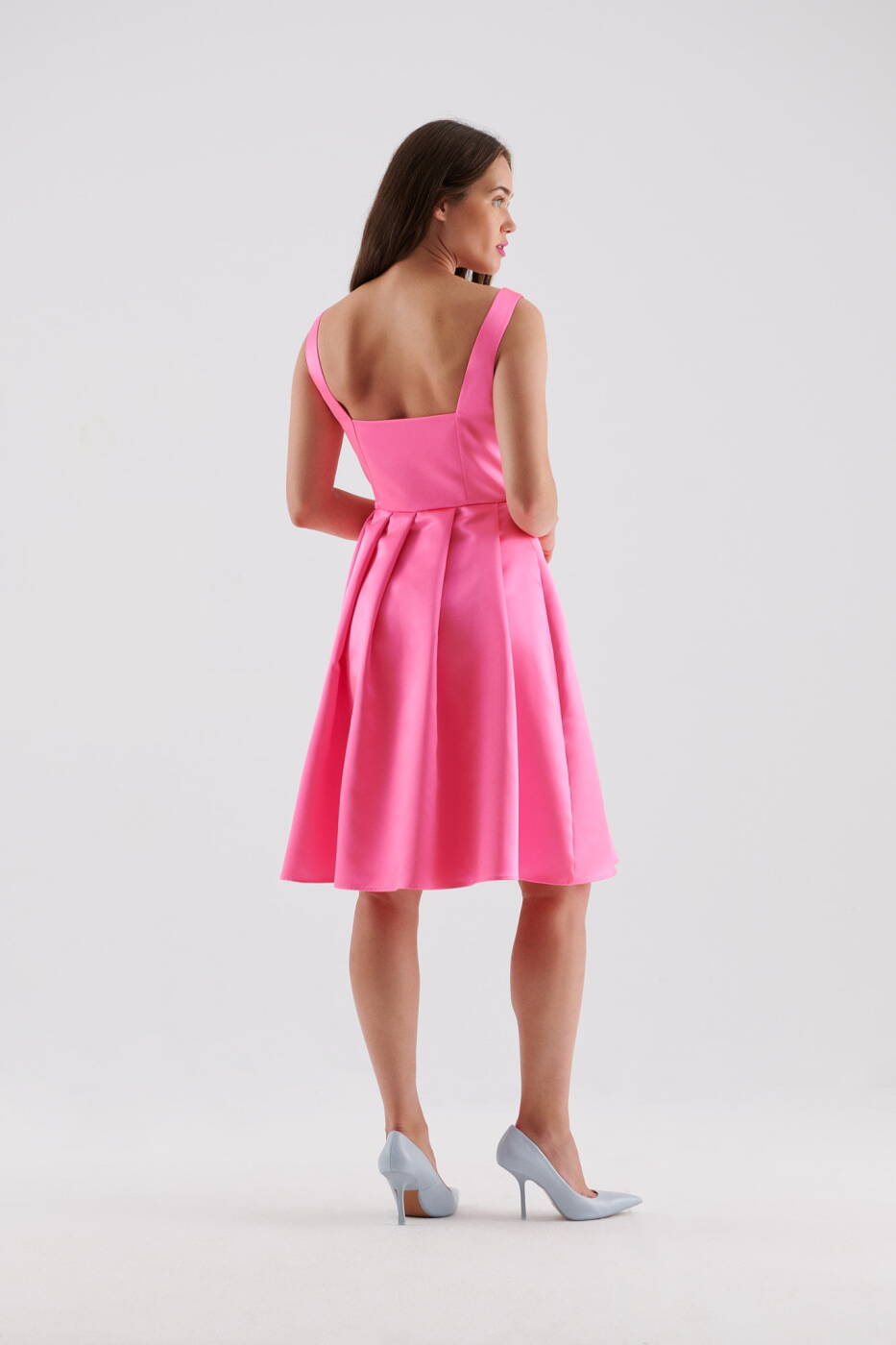 Saten Kare Yaka Fiyonk Detaylı Elbise Pembe · 3