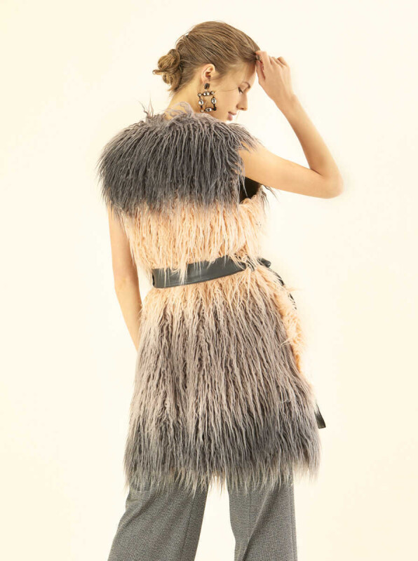 Feather Womens Vest Original - Roman (1)