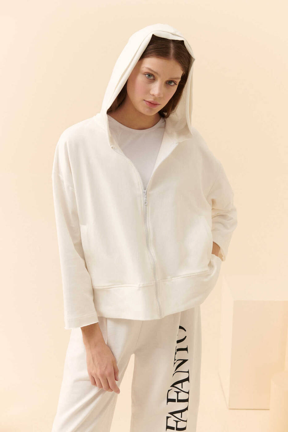 Fafanto Yazı Baskılı Kapüşonlu Sweatshirt Ekru - 1