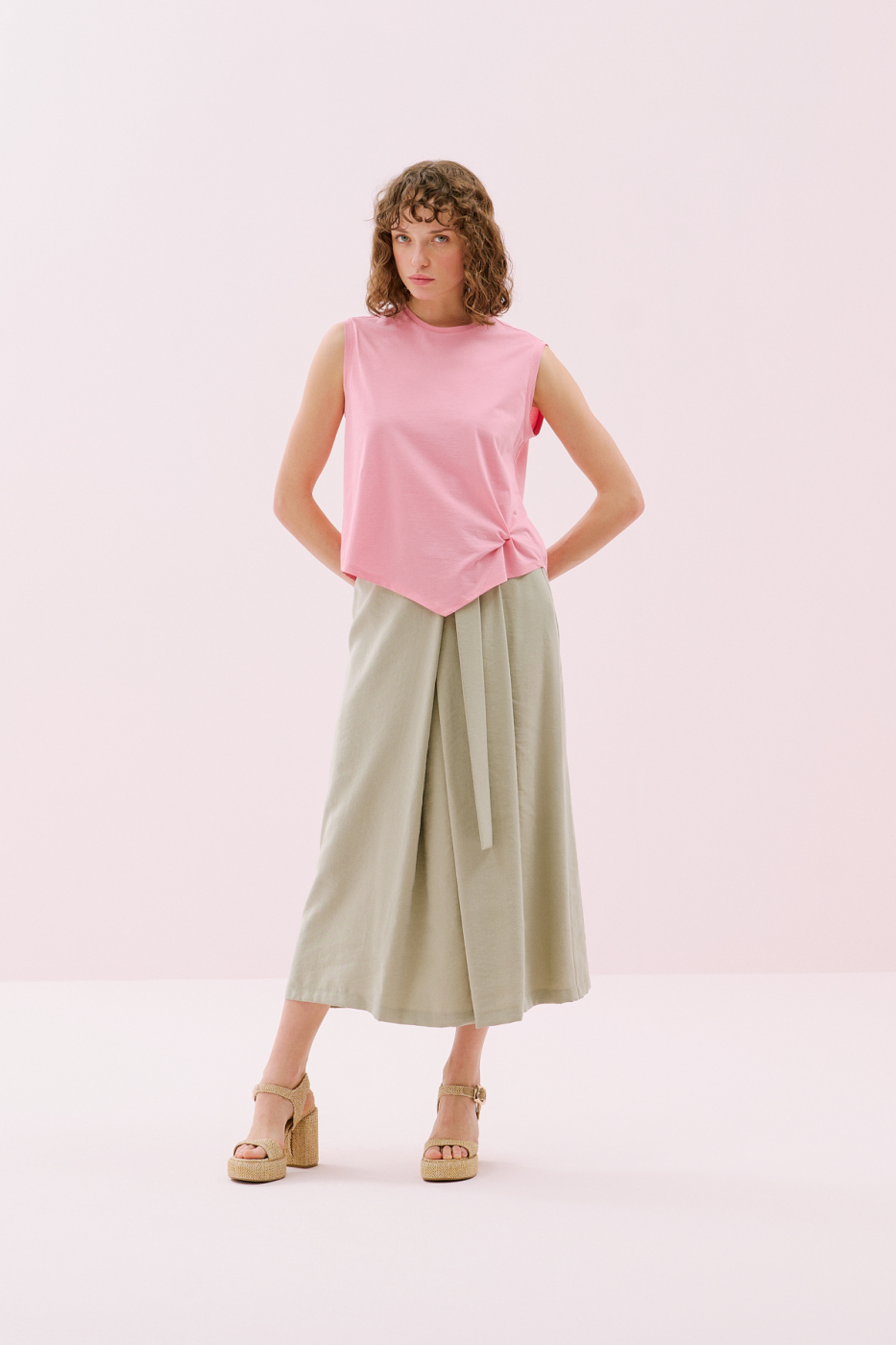 Asimetrik Kesim Kolsuz T-shirt Pembe - 3
