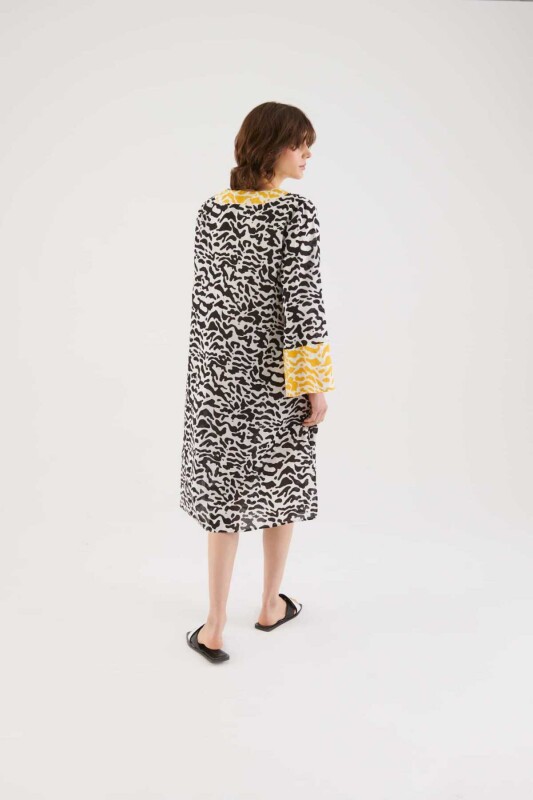 V Yakalı Zebra Desenli Kimono Standart Renk - Roman (1)