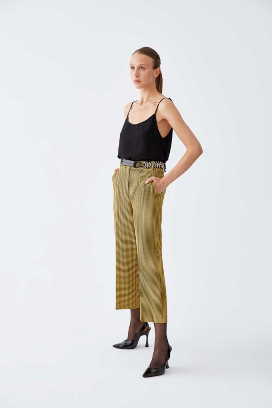 Kısa Paça Pantolon - 3