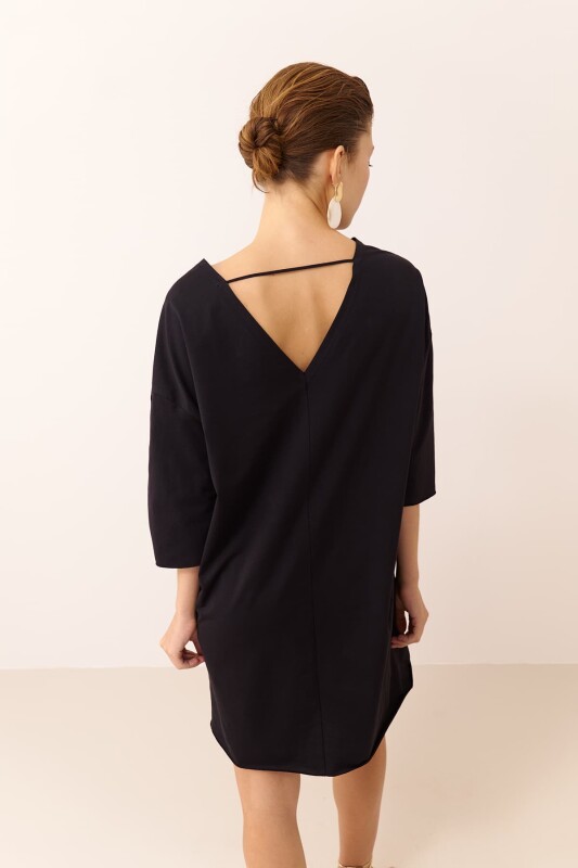 Arkası Asimetrik Tunik Siyah - Roman (1)