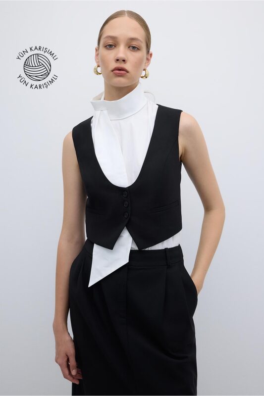 U Yaka Önü Düğmeli Yelek Siyah - 1
