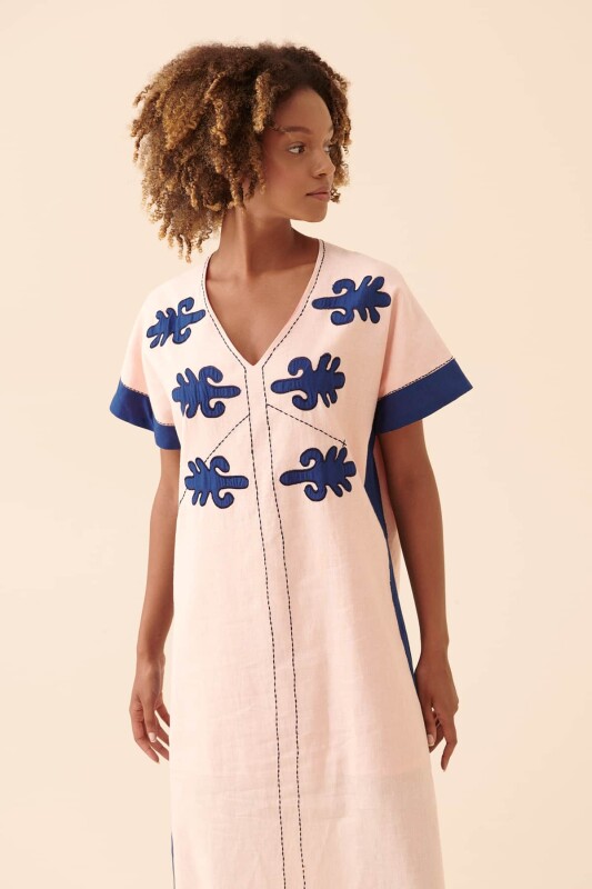 V Yakalı Desenli Uzun Günlük Elbise Standart Renk - 3